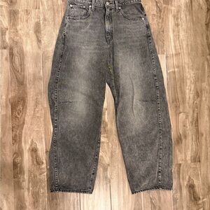 Women’s Levi cinch barrel grey black jeans size 30